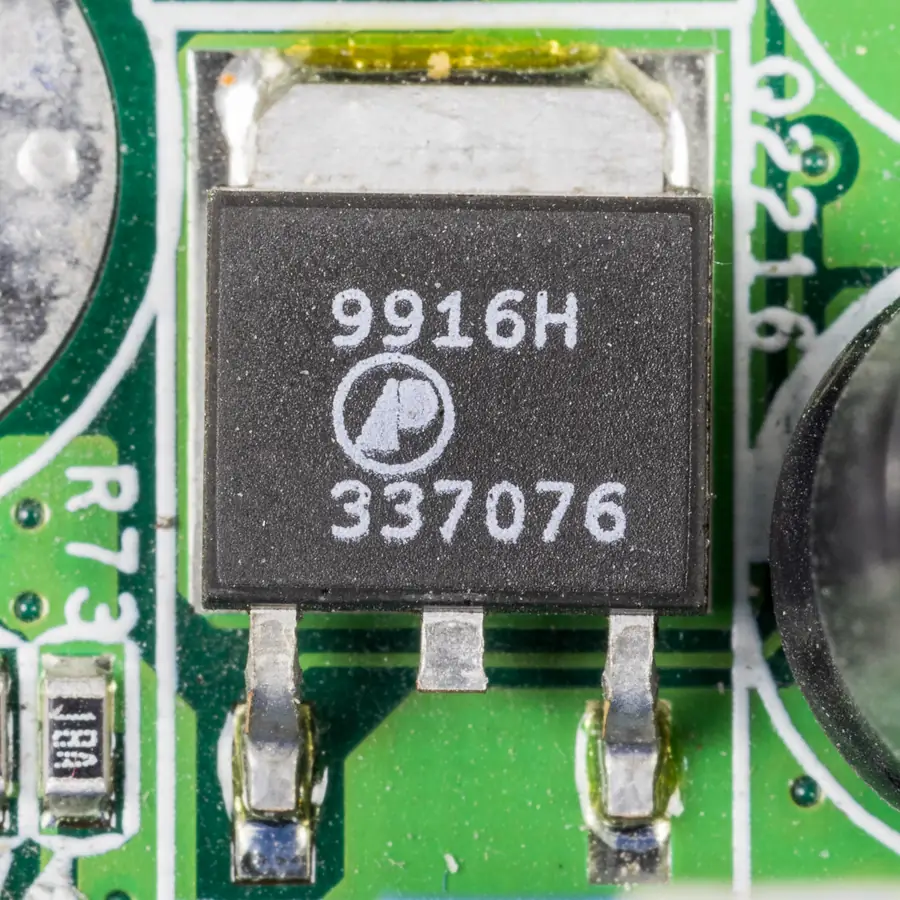Gate driver mosfet power transistor