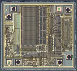 Serieller EEPROM-Chip